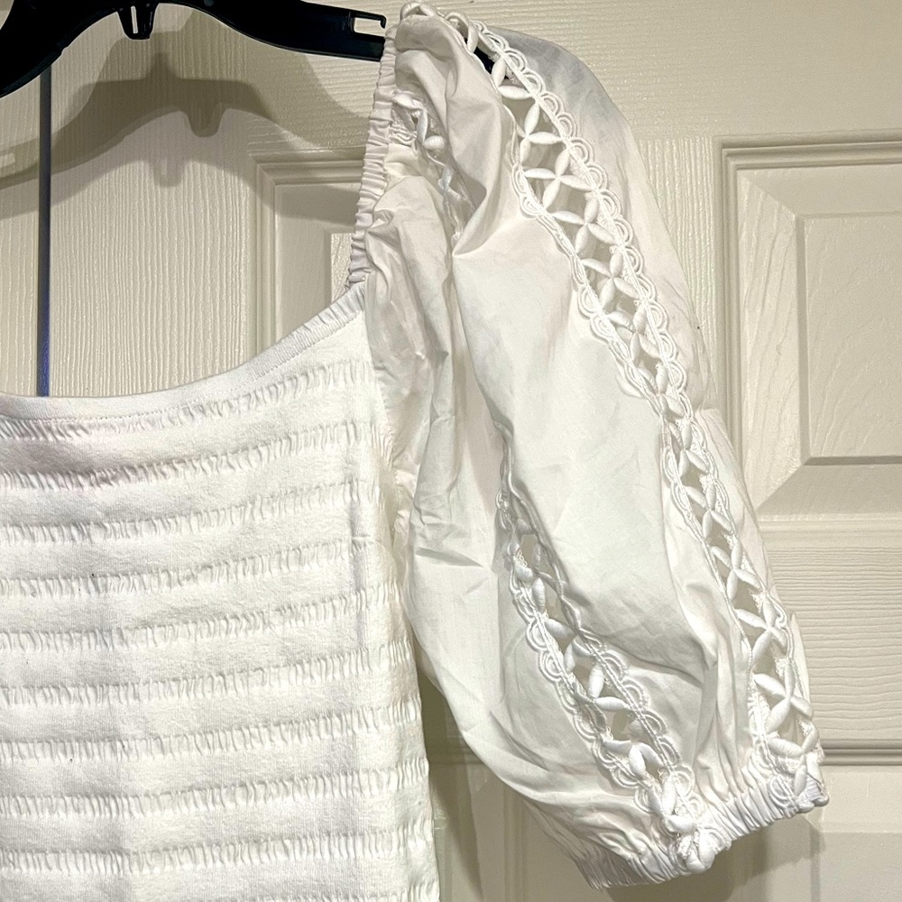 NWOT BETSEY JOHNSON WHITE SMOCKED PUFF SLEEVES BODYCON MINI DRESS SIZE S - Picture 4 of 13